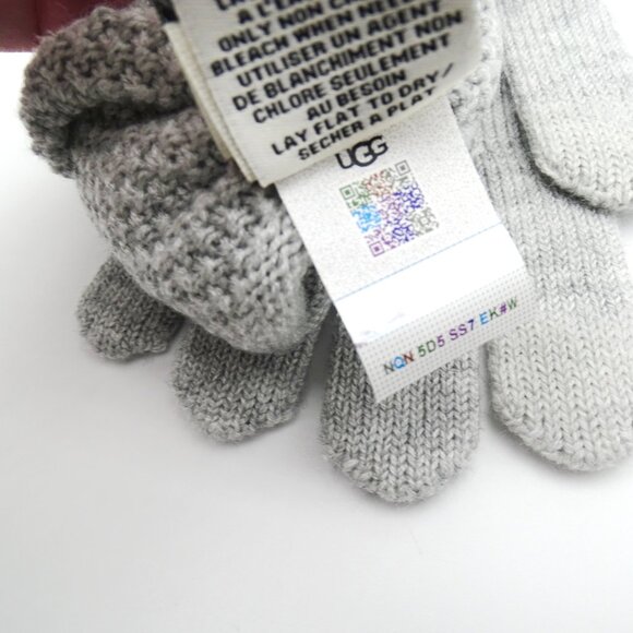 UGG Bow Knit Gloves in Greyheather Color One Size - Picture 5 of 5